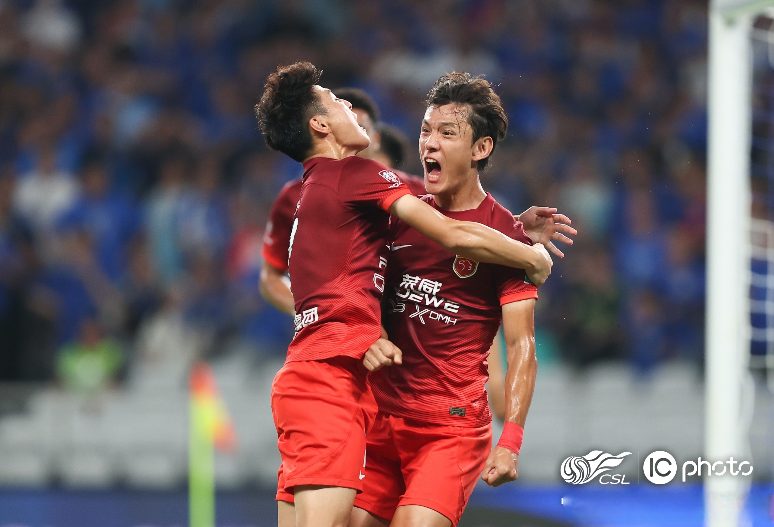 开云体育视频直播-球队在场上发挥出色打出好局