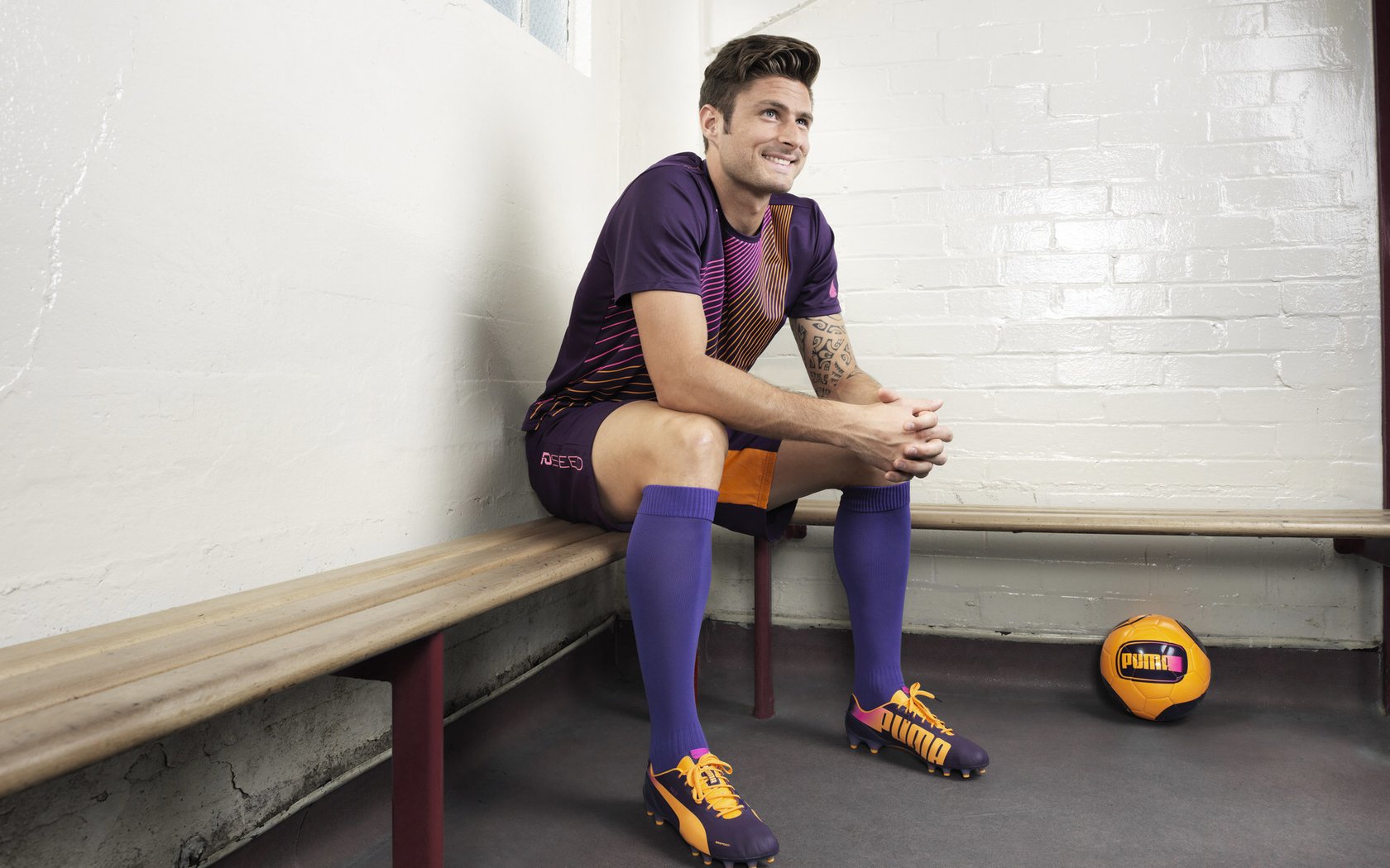 开云下载-楚阿梅尼的黄昏之刃,当日本足球的梦想撞上比利时钢铁防线